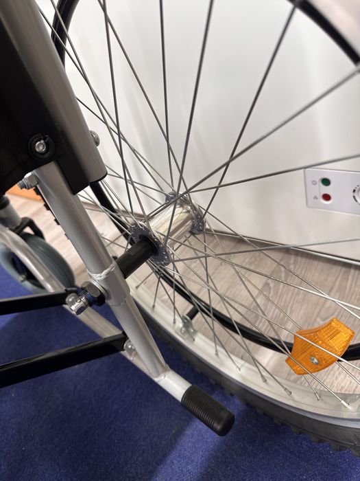 Продам новую инвалидную коляску / кресло