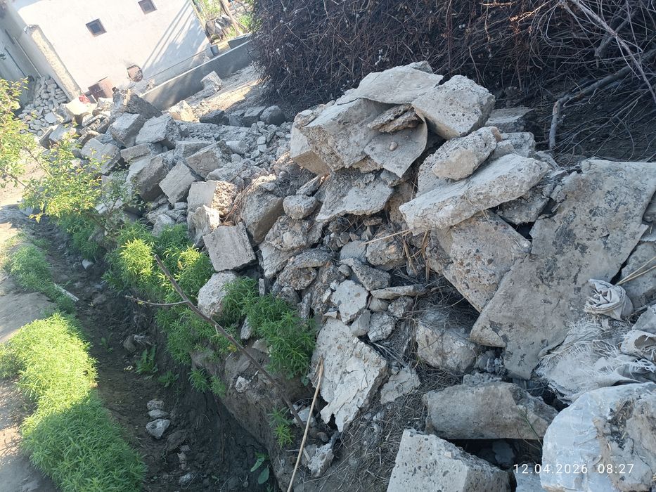 Бетон бўлаклари. Beton bo'laklari
