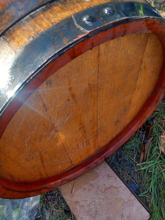 Butoaie pentru vin si storcator de struguri