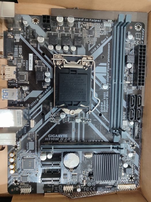 Материнская плата Gigabyte