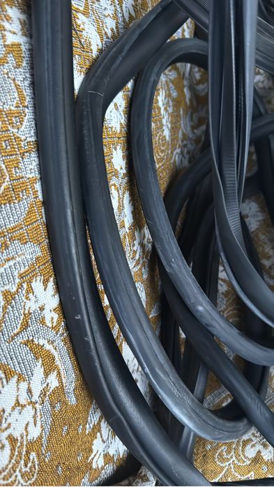 Уплотнители двери на Lexus  RX 2 поколение