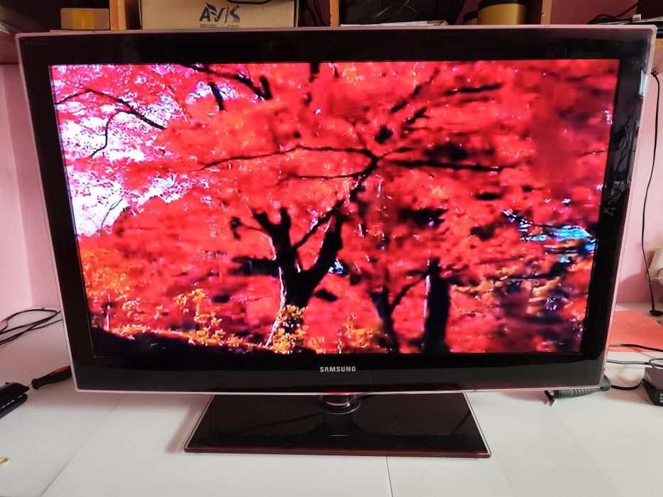 Samsung UE40B6000  не смарт 102см.