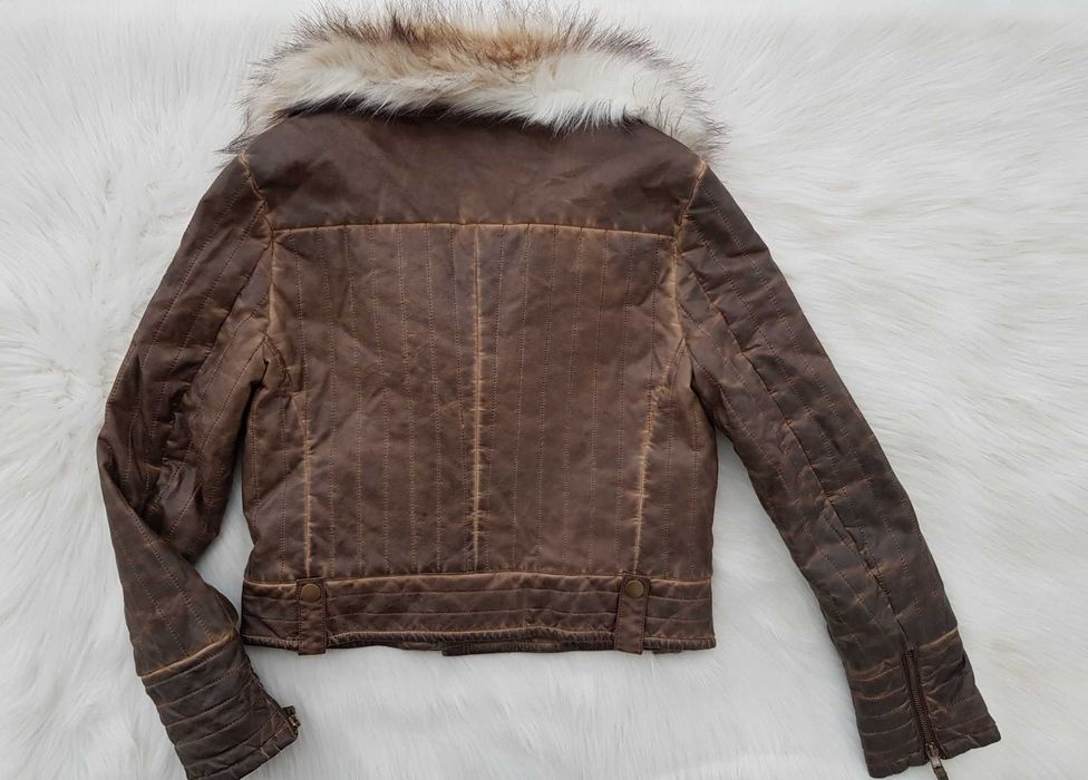 Кожено яке GUESS размер М със сваляща се яка