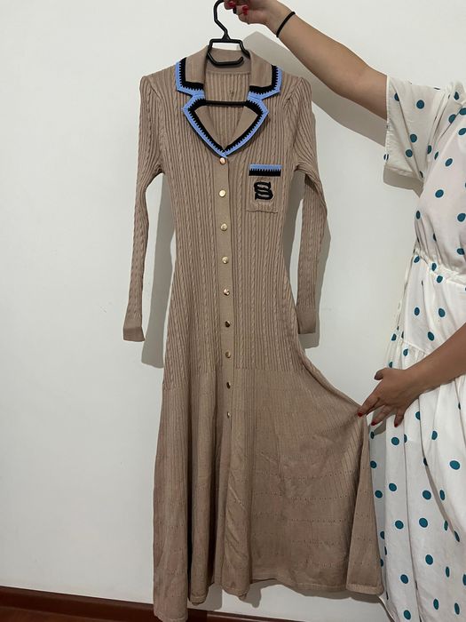 Светло бежевое Платье sandro