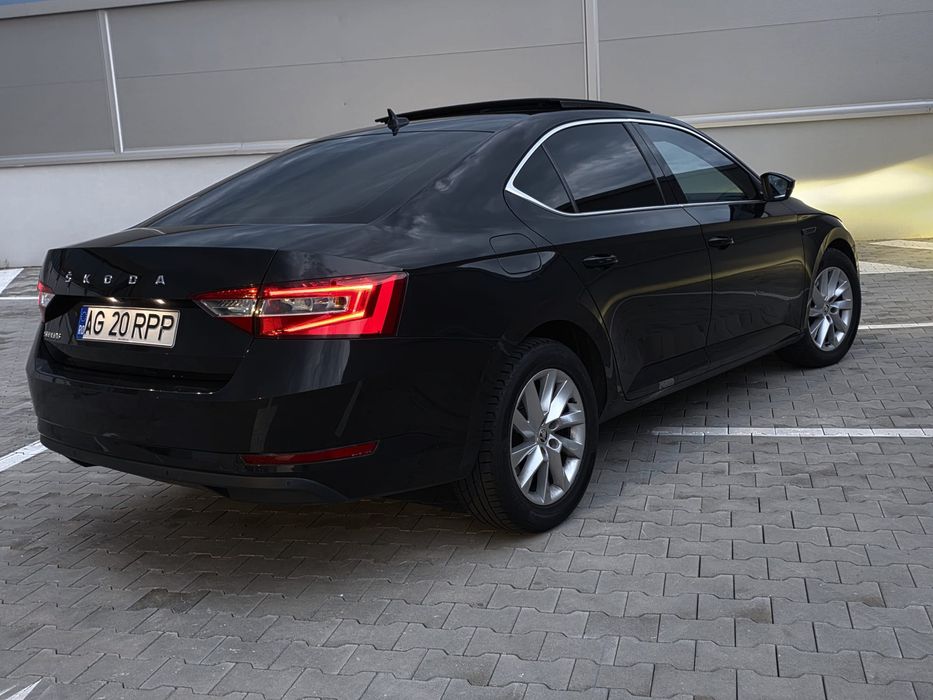 Skoda Superb 2.0 Diesel DSG 2020 full led, key less entry,go,distronic