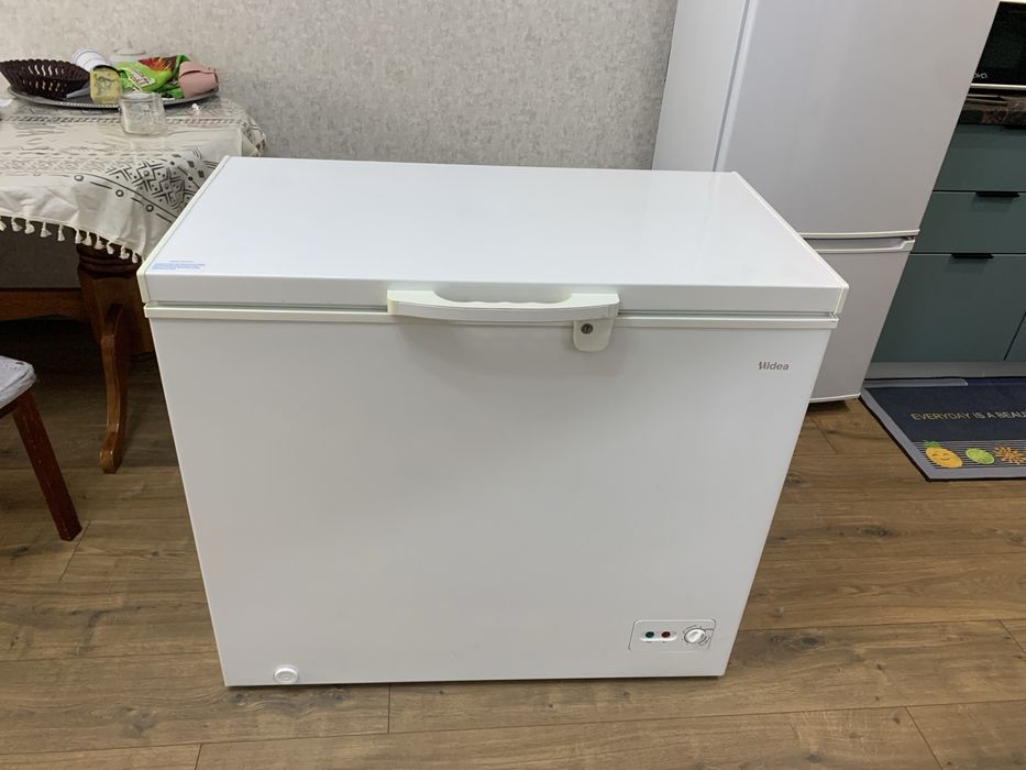 Морозильник Midea AS-252C
