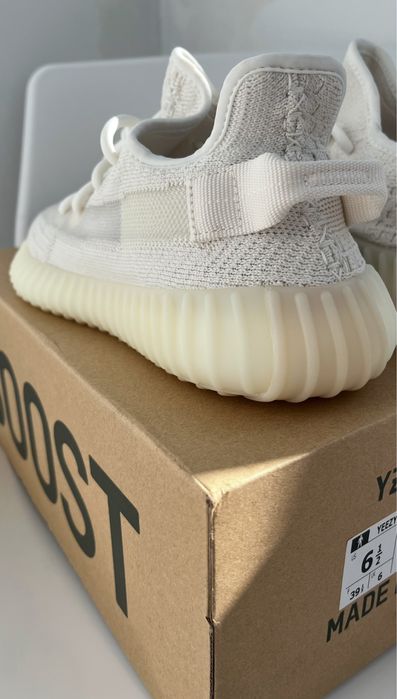 Yeezy Boost 350 v2 Bone