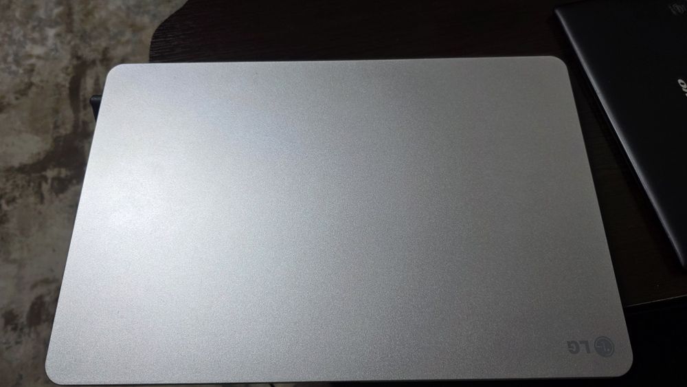 LG laptop  seriy