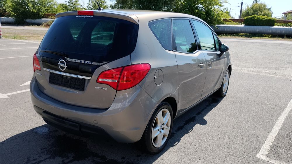 Opel corsa meriva 14 benzina cu suport biciclete din fabrica