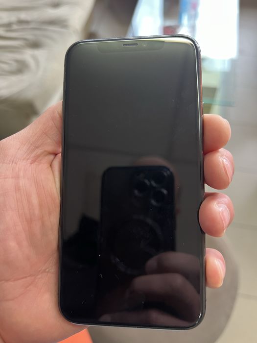 Телефон iPhone 11 pro  тел