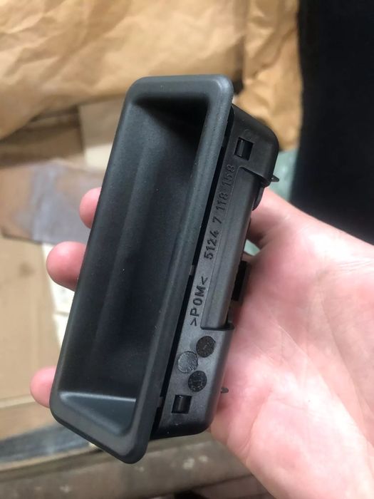 Дръжка Бутон за багажник  BMW бмвE60/61 E90/Е90/92/91 E70/71 E84 X5 X6