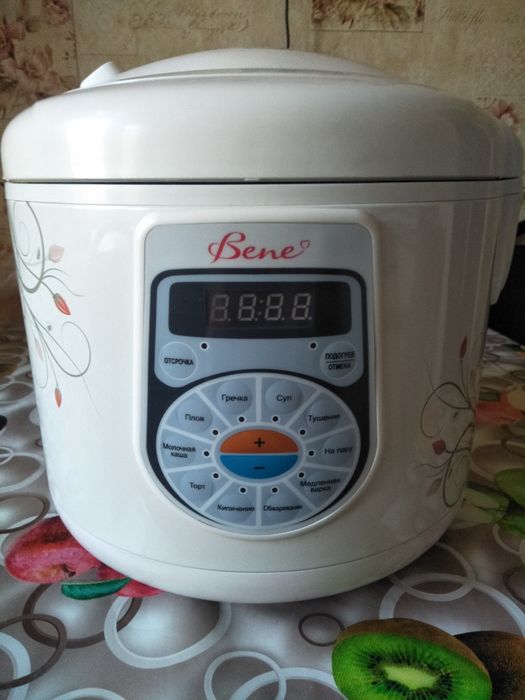 Мультиварка б\у.