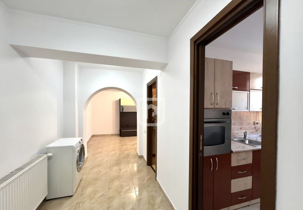 Inchiriez aparament/spatiu comercial