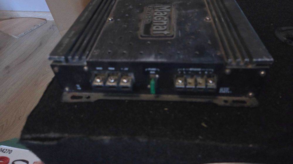 Бас каса с усилвател