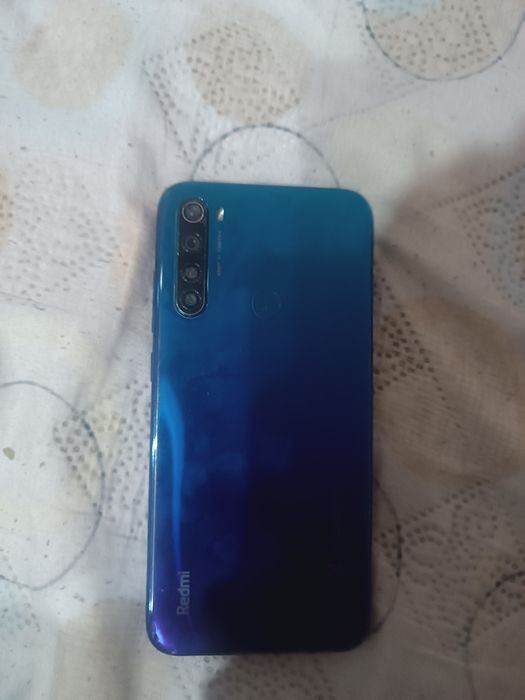 Продам редми нот 8