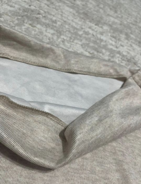 Top bej deschis off- shoulder