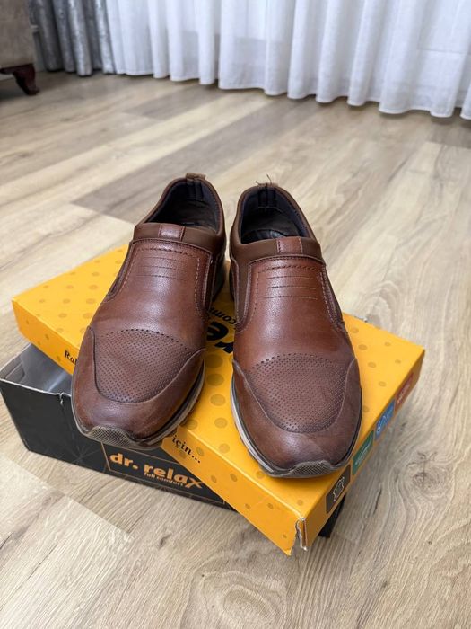 Продам мужская обувь (слипоны)