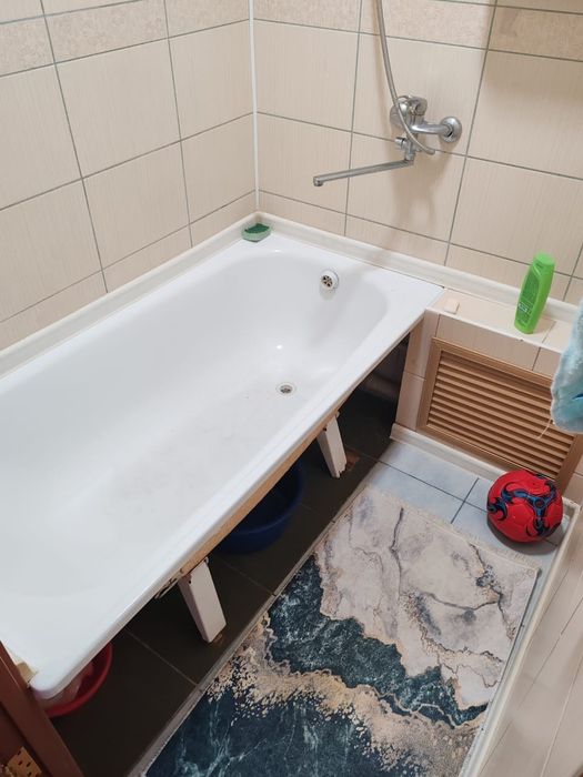 Тез Арада 2 болмелы Уй сатылады.