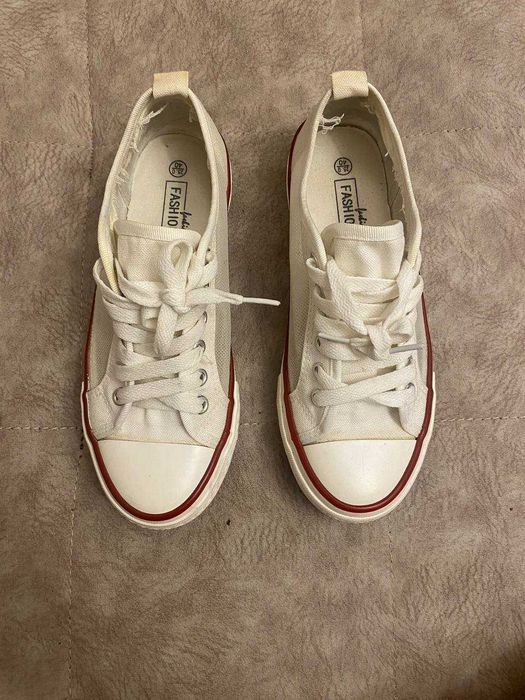 Кеды женские летние в отличном состоянии