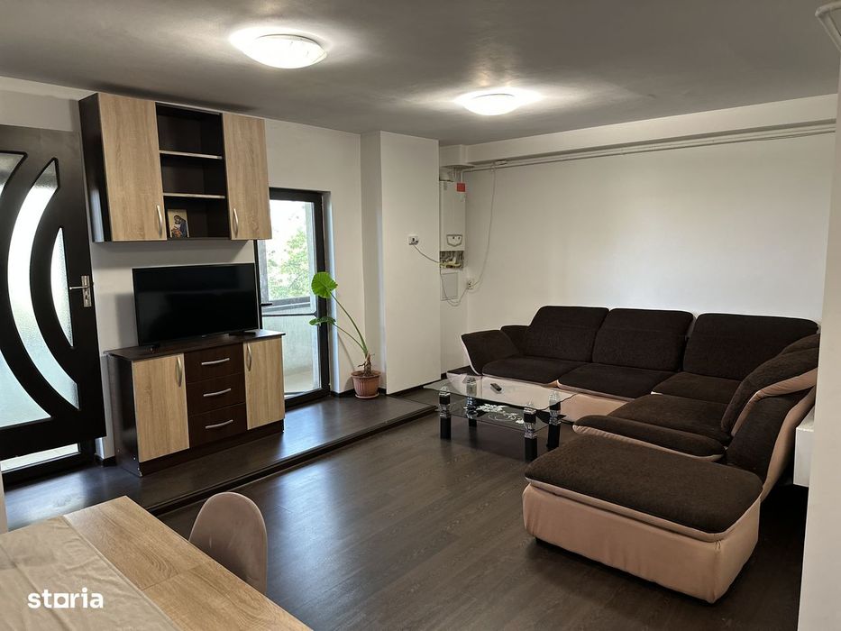 Apartament cu 3 camere de închiriat ( duplex)