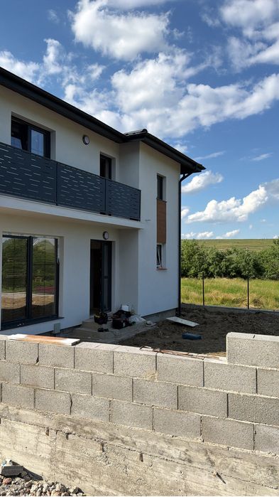 PREMIUM - Str. Cismea, jud. Botosani-- Casa - Locuinta P+E  :  Suprafata construita  88,20 mp S desfasurata 174,86mp S utila 141,66mp