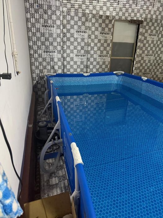 Baseyn yangi faqat suv tuldirib 1 haftadan keyin bõshatik