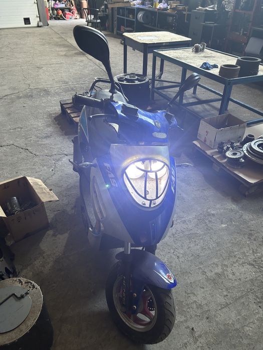 Продам скутер 150 куб.