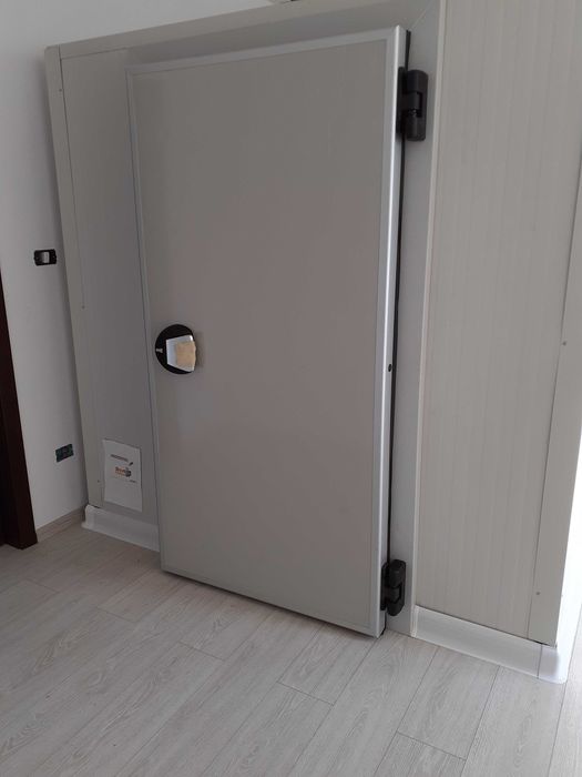 Camera frig dimensiuni 2*2*3 metri