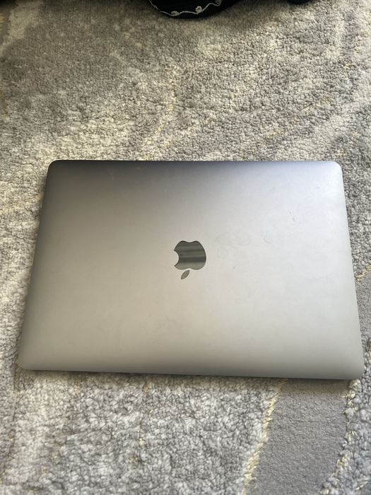 Macbook pro M1 sotiladi yoki obmen