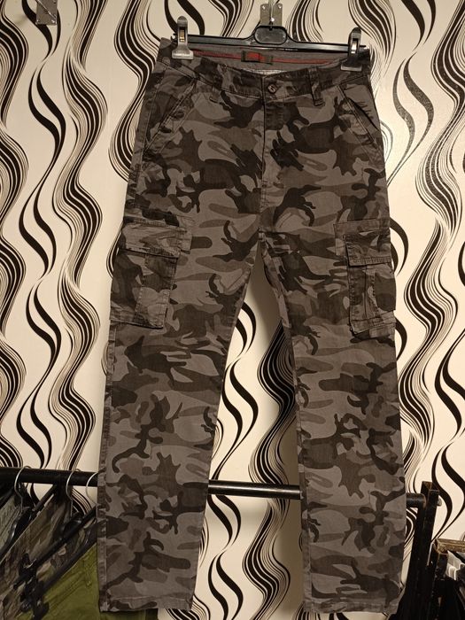 Камуфлажен карго панталон
