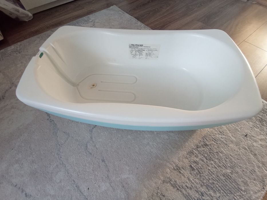 Продам ванночку детскую