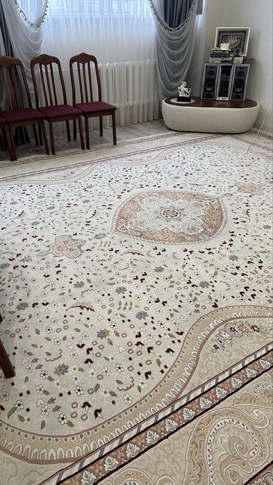 Продам ковёр размером 4 на 5