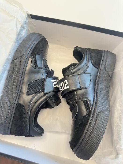 DSQUARED2 обувки 35