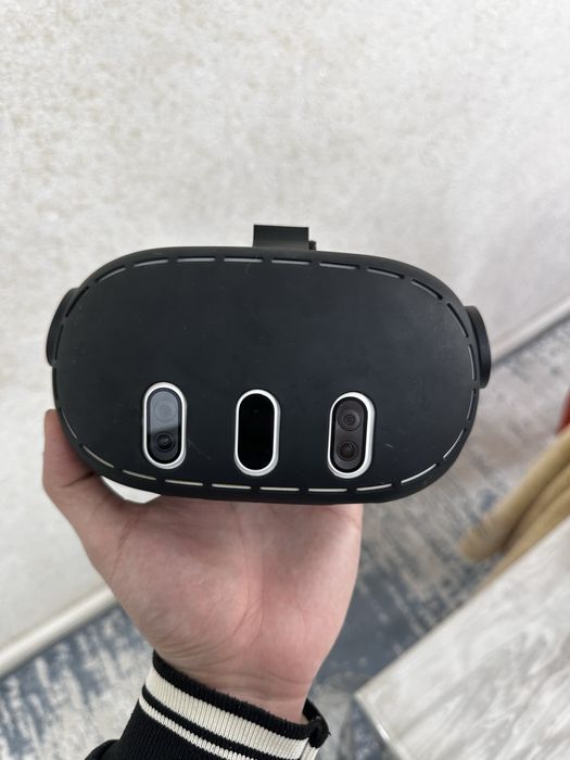 Продам очки виртуальной реальности quest 3