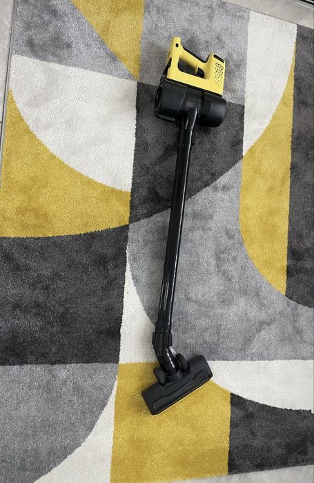 Вертикална Прахосмукачка Karcher, VC4