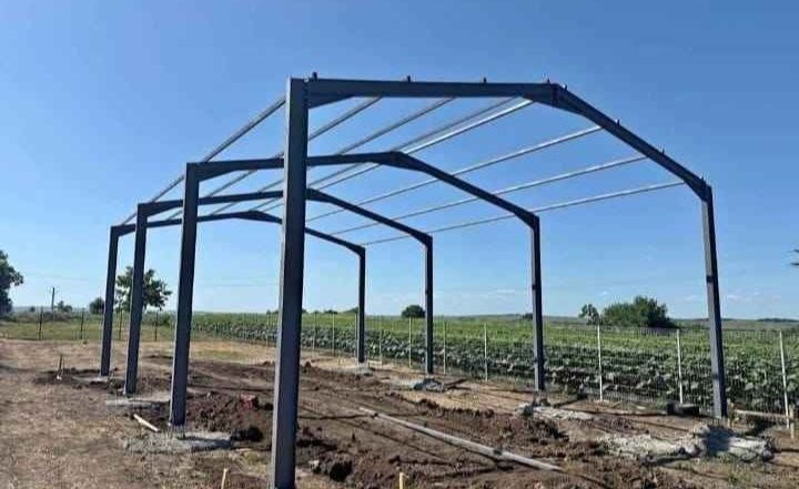 Vând hală metalică 10 x15 
10/20/3 Compusă dim :
• 5ferme la 10m ipe 180
• ⁠10stâlpi la 3M ipe 180
• ⁠plăcuțe stâlpi 250x250
• ⁠10cuzi
