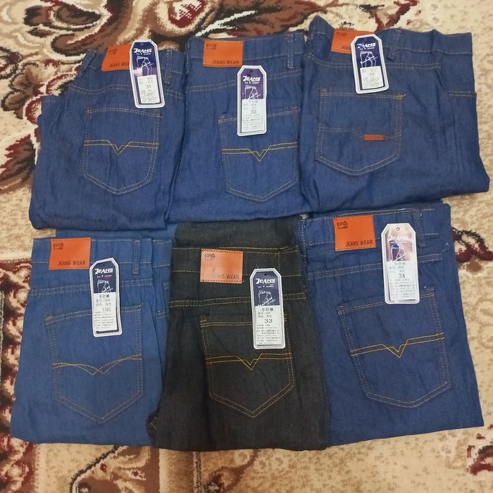 Джинсы мужские осенние -весенние .