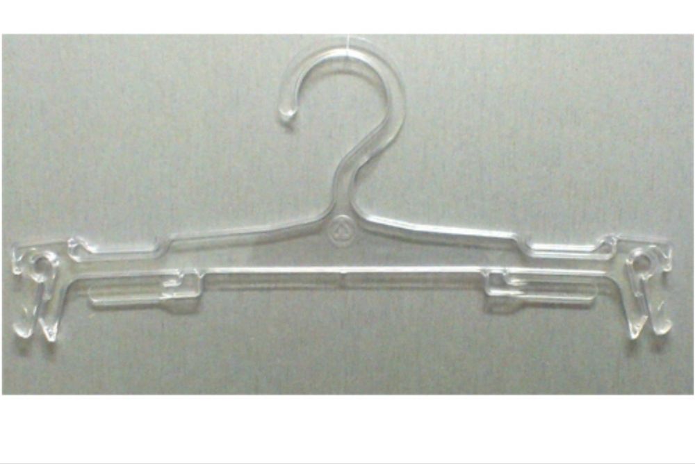 Закачалки за бельо и бански