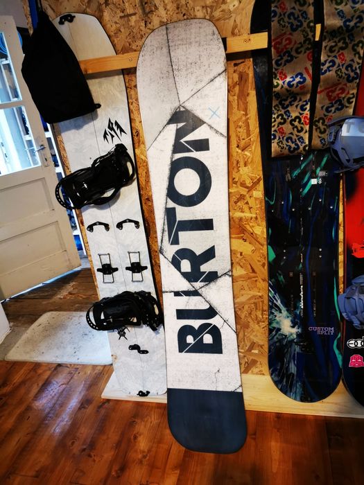 Vând placă snowboard Burton custom x 158