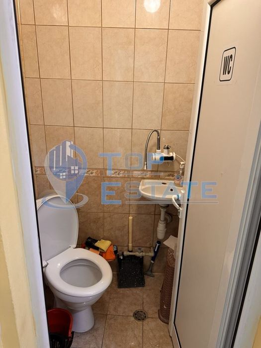 Продава се Магазин в Горна Оряховица - 80 кв.м за 1313 €/кв.м - Снимка #4