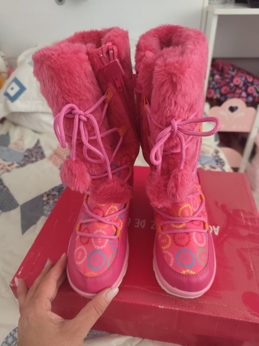 Cizme mar 33 Geox și Agatha Ruiz de la Prada.