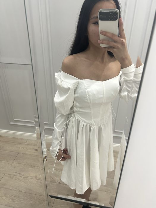 Белое платье размер s