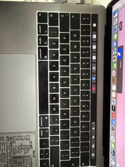Macbook pro 13” 2018 , 16 ram