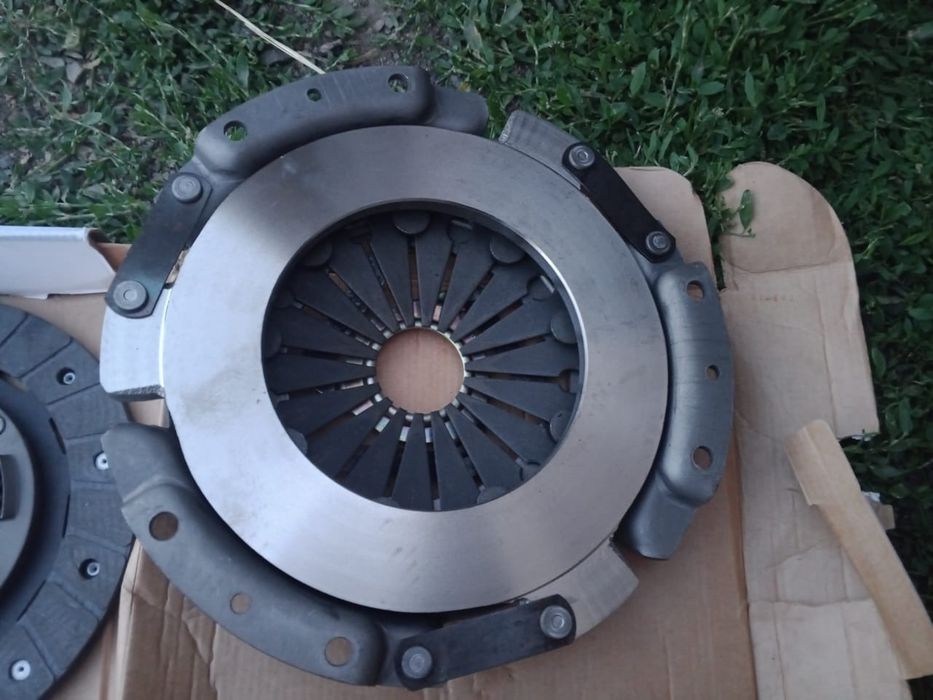 Продам комплект сцепления