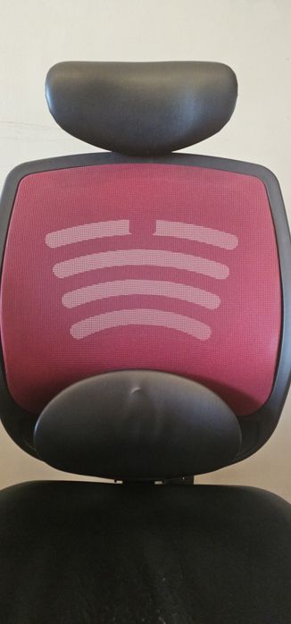 Стол Ергономичен с Облегалка за глава