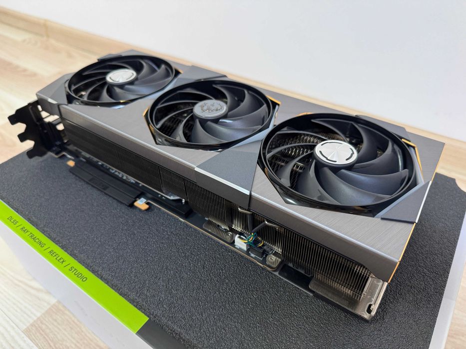 MSI GeForce RTX 4090 SUPRIM X 24G, GDDR6X, 2625 MHz, 384-bit