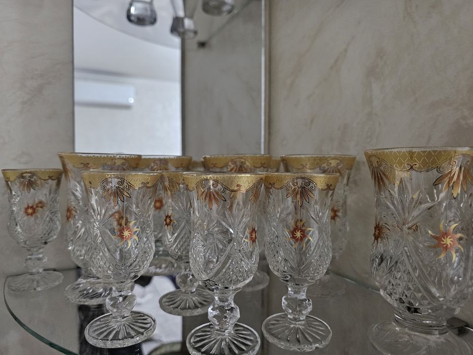 Стаканы , салатница, вареница