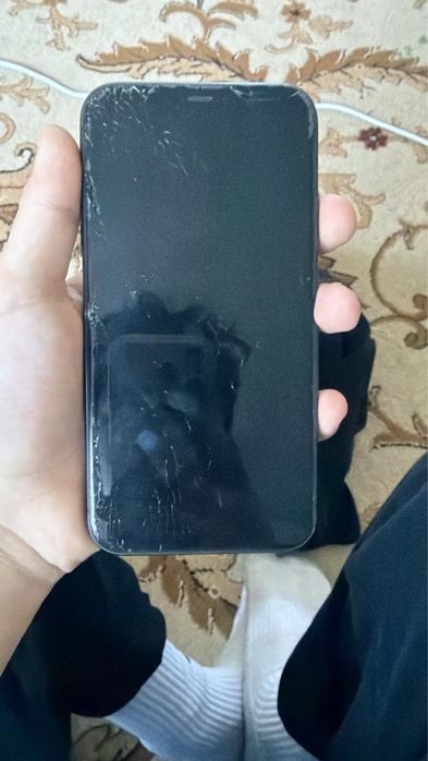 IPhone 11 коробка есть