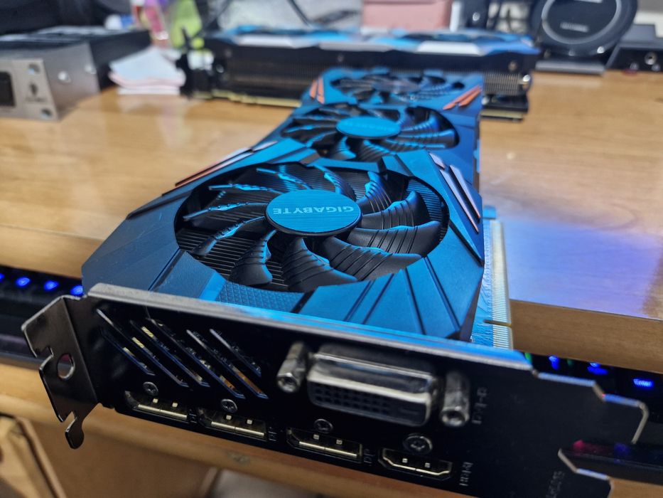 Placă video GTX 1080