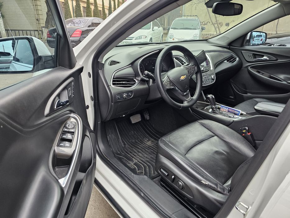 Chevrolet Malibu 2... 2.4L. Yili 2017. Yurgani 152000. Narxi 15300